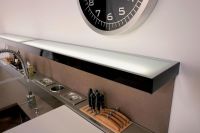 Logo Luisina - glasstab - tablette lumineuse fluorescente 1210 mm coloris noir zen tlv28 009