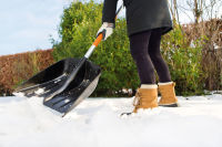 Logo Fiskars pelle � neige en plastique snowxpert, long.: 1310 mm 60000206
