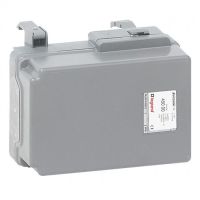 Logo Bo�tier de d�rivation 32 a canal. pr�fab. mr - � �quiper 12 mod -couvercle plein 045002