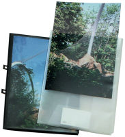 Logo Dataplus dossier d'offre en pp, avec pochette a4, blanc 5229255